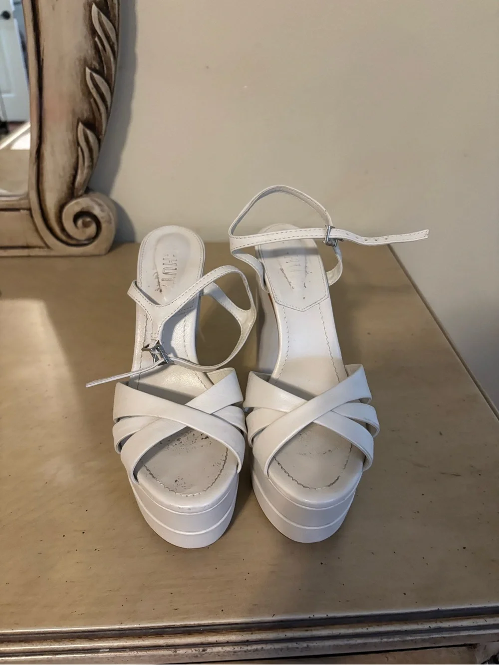 SCHUTZ White Crisscross Platform Sandals with Ankle Strap